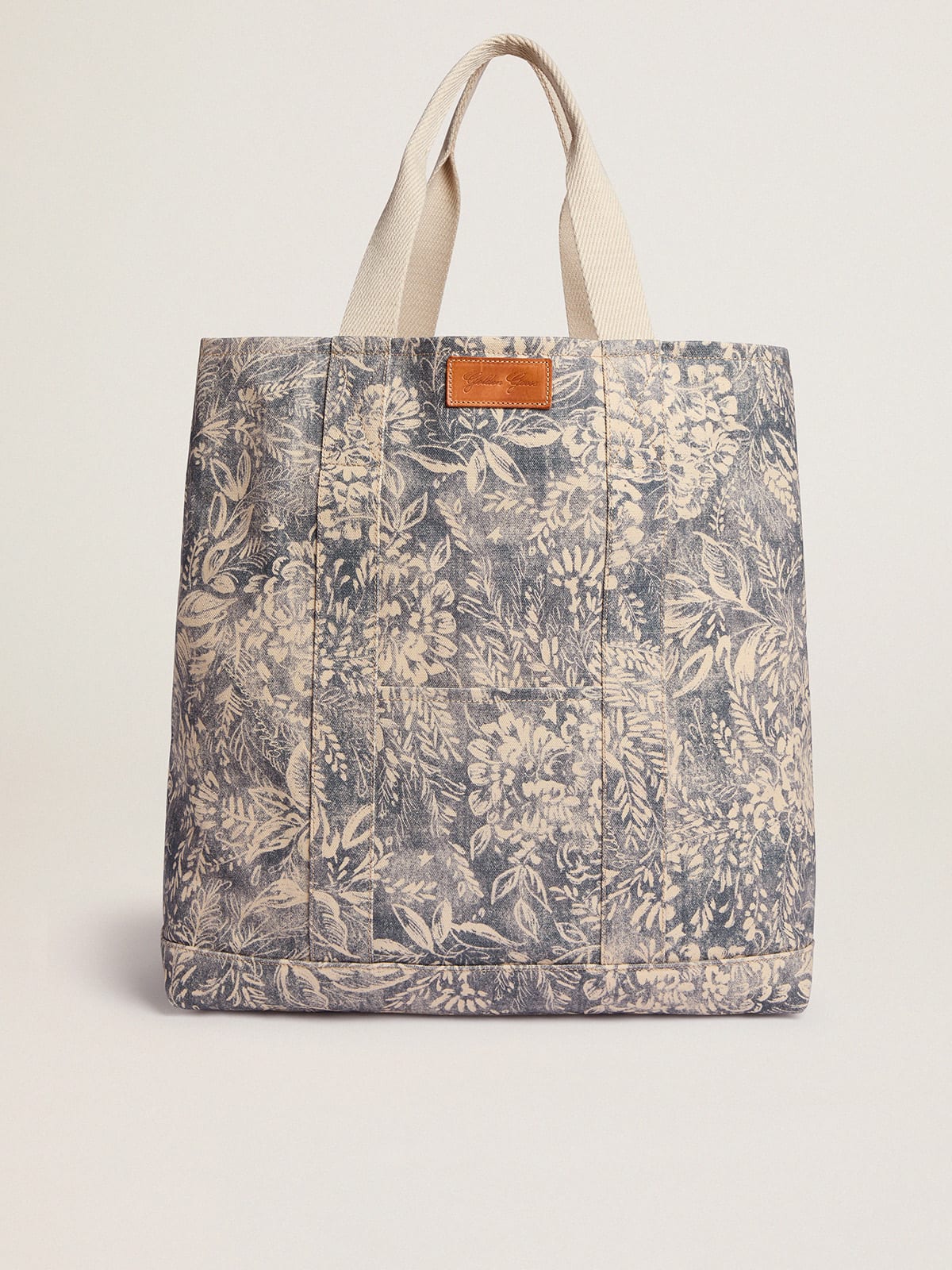 Golden Resort Capsule Collection canvas Ocean bag in vintage blue with contrasting white toile de jouy print