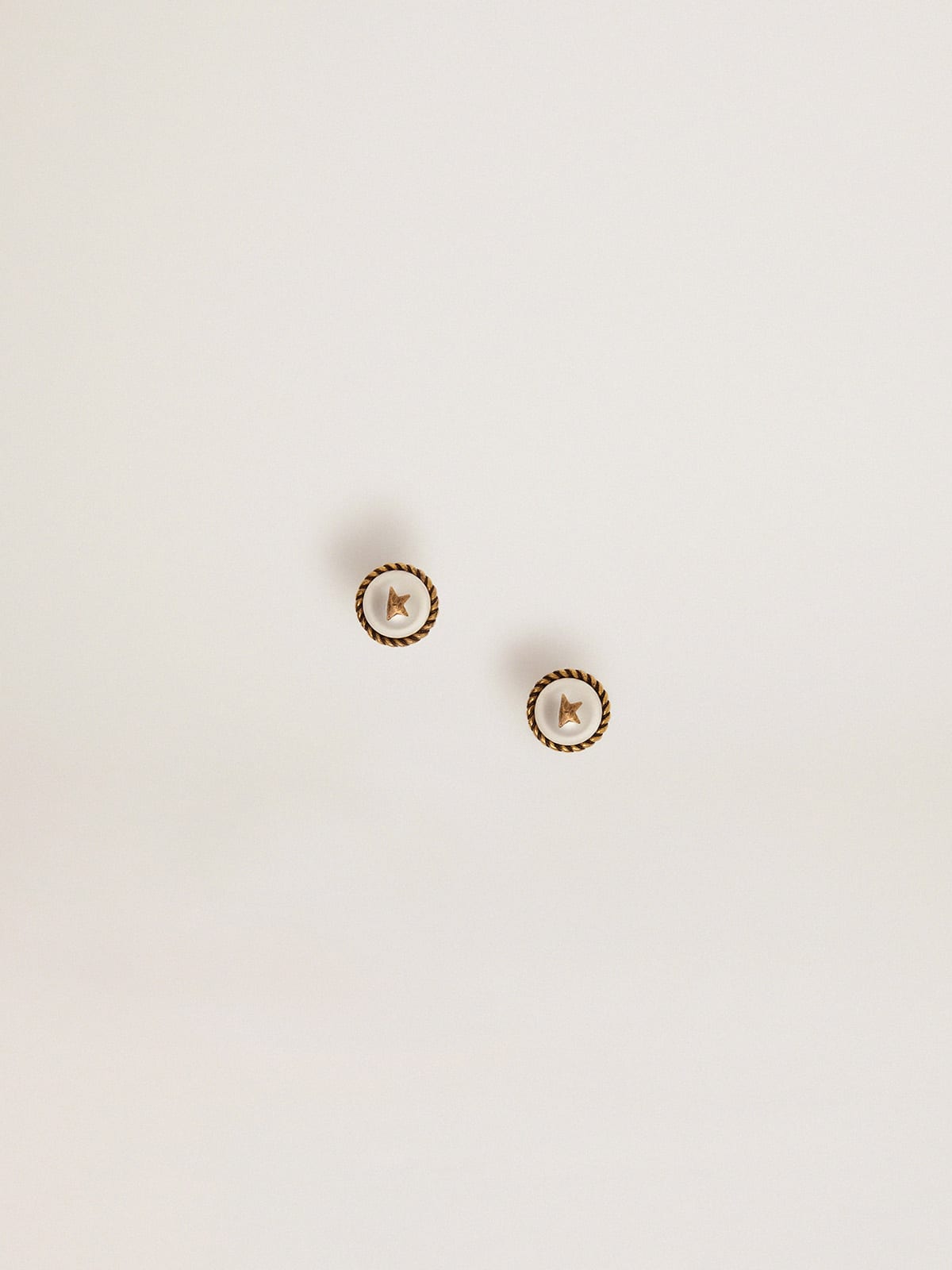 Heritage Jewelmates Collection stud earrings in old gold color