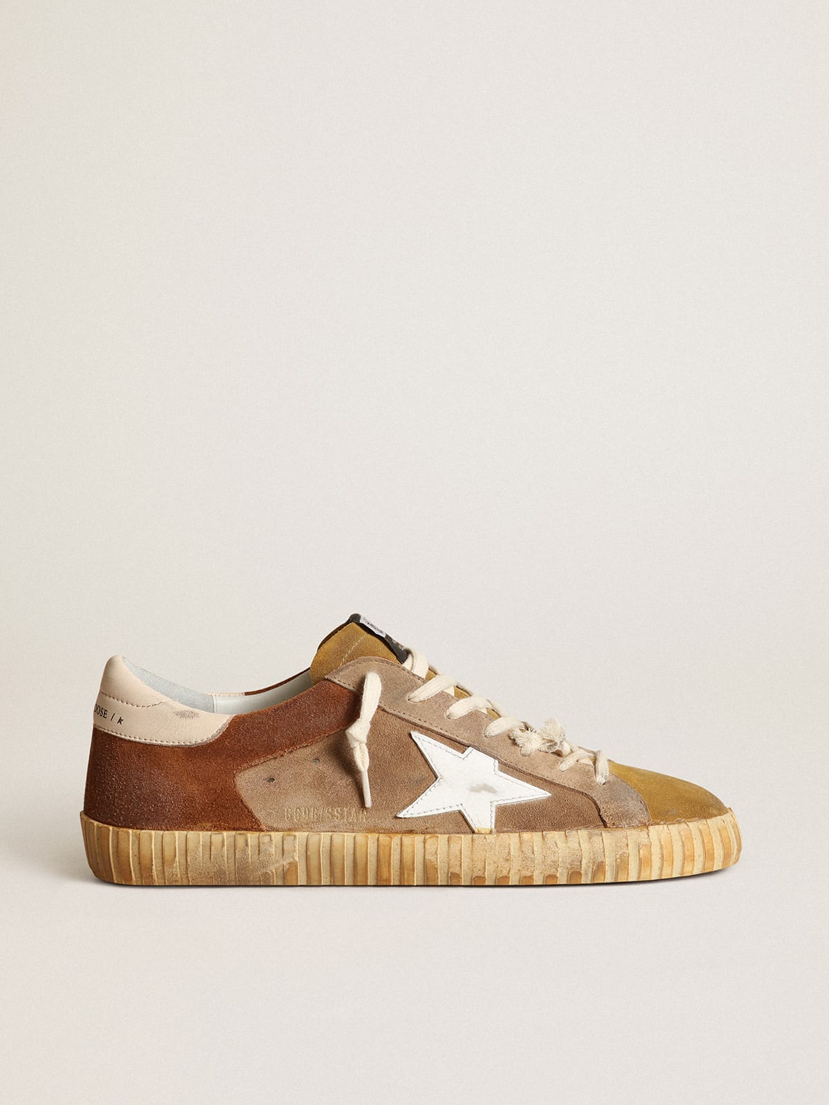 Men's Super-Star sneakers in tobacco and brown suede with white leather star